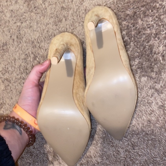 2 for $30! OFFERS OPEN! Ccocci Nude Tan Suede Heels 7.5 Brand new never worn - Picture 3 of 3